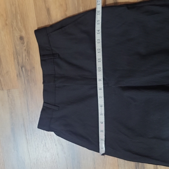 VANHEUSEN Boys' Black Pinstripe Flat Front Polyester Rayon Dress Pants - 16 Slim - Picture 11 of 16